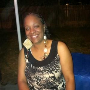 Meet your Posher, Monique